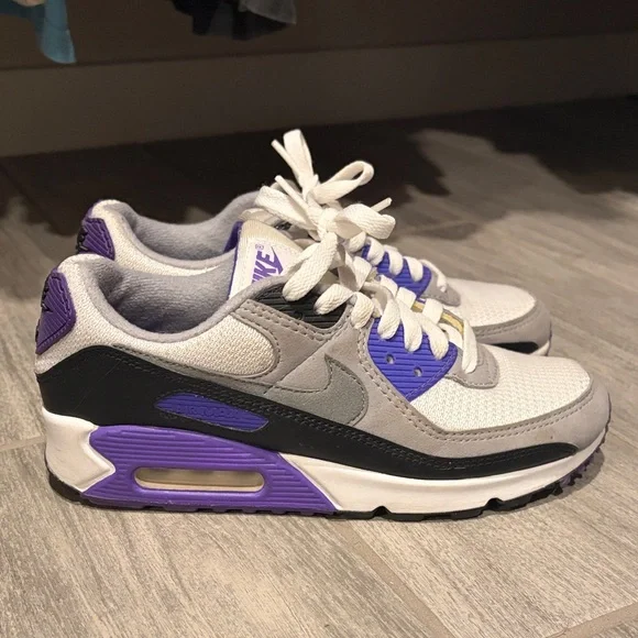 Nike Purple Air Max’s - Picture 3 of 5